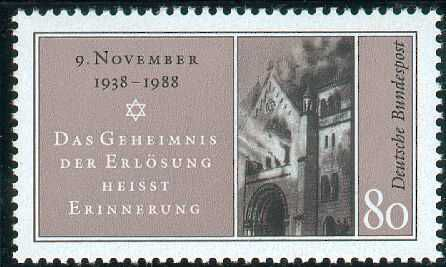 »Das Geheimnis der Erlösung heißt Erinnerung«
Sonderbriefmarke der Deutschen Bundespost zum 50. Jahrestag des Novemberpogroms 1938. Im Bild die Baden-Badener Synagoge, die am hellichten Tag in Brand gesetzt und anschließend komplett zerstört wurde. (© Bundesministerium der Finanzen, Referat VIII C3: Eurobargeld Münzen/Postwertzeichen; Grafiker: Fritz Lüdtke)