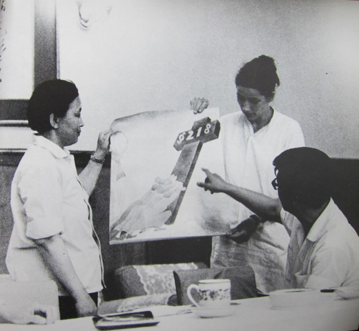 Brigitte Krause/Stefanie Ritter, Fremde Schwester Liu. Frauenbilder aus der VR China, Hamburg 1979, p. 61