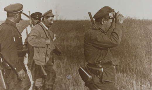 Stalin auf der Jagd, in Begleitung seiner Leibwächter, 1933 (RGASPI, Fond 558)