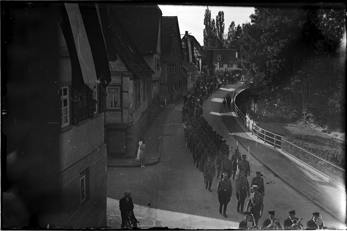 Erntedankfest 1933 (Stadtarchiv Ditzingen, Fotografischer Nachlass Albert Gehring, Digitalisat des Glasplatten-Negativs, Bild Nr. 0086)