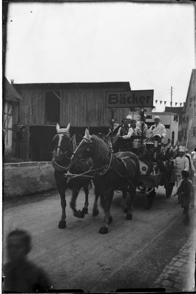 Handwerkertag 1933 (Stadtarchiv Ditzingen, Fotografischer Nachlass Albert Gehring, Digitalisat des Glasplatten-Negativs, Bild Nr. 0799)