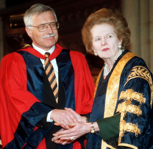 Sharing honors: Czech Prime Minister Václav Klaus receives the University of Buckingham honorary doctorate from honorary Chancellor of the University of Buckingham Baroness Margaret Thatcher in Buckingham, United Kingdom, on February 23, 1996. (© Czech News Agency/ČTK – Photo 2015/Tomáš Turek)
