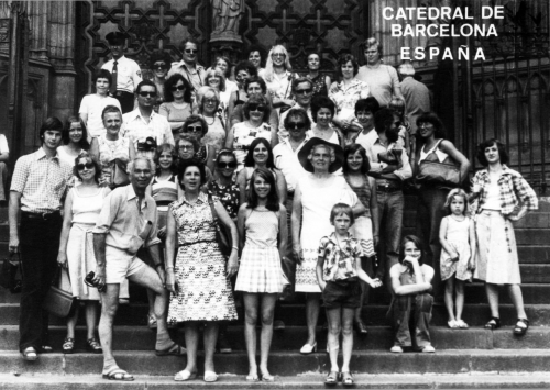 Die Reisegruppen wurden von professionellen Fotografen vor wichtigen Sehenswürdigkeiten aufgenommen und konnten einen Abzug kaufen. Auf dem Foto (hier ein Beispiel von 1975) war bereits der Name der jeweiligen Sehenswürdigkeit vermerkt. (Sammlung Christine Bartlitz)