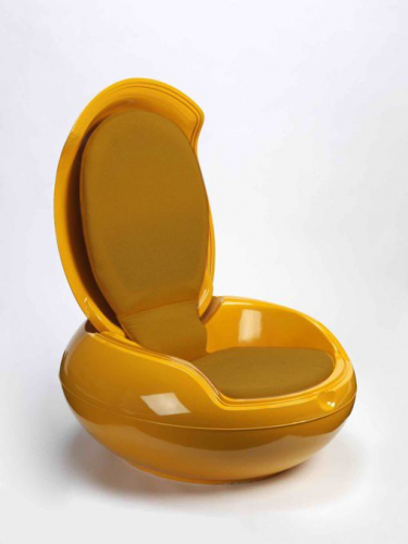 »Senftenberger Sitzei« (1971–1974) (Haus der Geschichte Wittenberg, museum digital, CC BY-NC-SA 4.0)