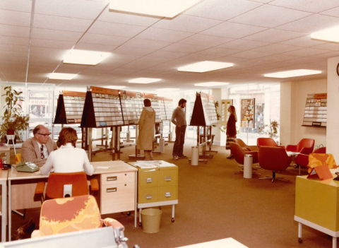 Interieur eines Jobcentre, o.O., Februar 1979, Werbematerial der Manpower Services Commission (MSC), aufgenommen am Tag der Eröffnung (Archiv des People’s History Museum Manchester, NMLH 2001.20.562)