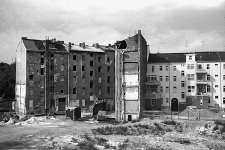 Skalitzer Straße in Kreuzberg zwischen Kottbusser Tor und Görlitzer Bahnhof, erste Hälfte der 1980er-Jahre(Foto: Manfred Kraft/Umbruch Bildarchiv) Skalitzer Straße in Kreuzberg