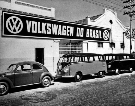 US companies assembled automobiles in Brazil from the 1920s. However, Brazil’s move toward import substitution in the mid-1950s brought full manufacturing plants. Volkswagen, which began assembling cars in 1953 (the year of this photo), fully manufactured them at São Bernardo do Campo from 1959. Its Beetle became the nation’s most popular car, a status it would maintain for decades.(Volkswagen Aktiengesellschaft) US companies assembled automobiles in Brazil from the 1920s. However, Brazil’s move toward import substitution in the mid-1950s brought full manufacturing plants. Volkswagen, which began assembling cars in 1953 (the year of this photo), fully manufactured them at São Bernardo do Campo from 1959. Its Beetle became the nation’s most popular car, a status it would maintain for decades.(Volkswagen Aktiengesellschaft)