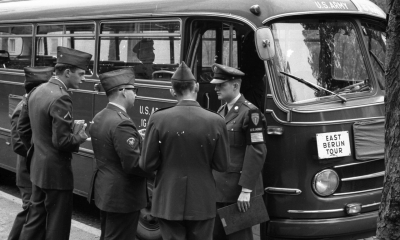 Die »East Berlin Tour« brachte US-Soldaten für eine Stadtrundfahrt nach Ost-Berlin (1963). (AlliiertenMuseum, Fotosammlung, Provan/© U.S. Army Photograph)