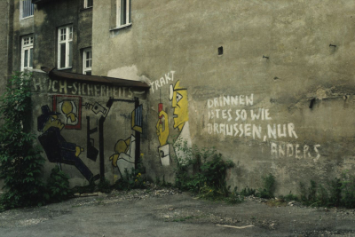 »HOCH-SICHERHEITS-TRAKT«, München 1984 (Foto: Sammlung Kreuzer, Stadtarchiv München)