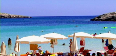 Standbild aus »Soltanto il mare«, Regie: Fabrizio Barraco, Giulio Cederna und Dagmawi Yimer, AMM 2011 Standbild aus »Soltanto il mare«, Regie: Fabrizio Barraco, Giulio Cederna und Dagmawi Yimer, AMM 2011