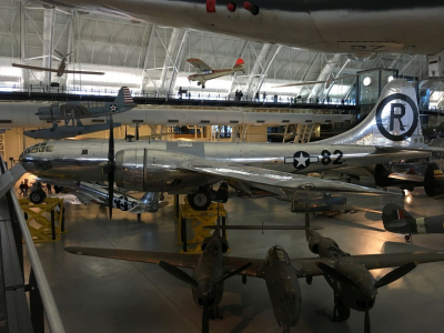 »Enola Gay« im Steven F. Udvar-Hazy Center des National Air and Space Museum, 2016 (Foto: Andreas Etges)