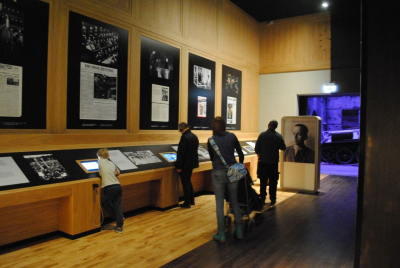 Der juristischen Aufarbeitung – und gleichzeitig der begrenzten Gerechtigkeit – ist ein Raum am Ende der Ausstellung gewidmet. (Foto: Andrzej Hoja)