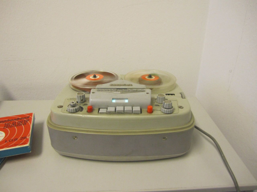 Tonbandgerät »Uher Universal S«, Anfang der 1960er-Jahre – damals die beste Technik zur Aufzeichnung der Interviews (Foto: Christina von Hodenberg)