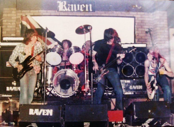 Raven auf dem »Club Circuit« im »Northern Counties Club« in Longbenton, wenige Meilen nördlich von Newcastle, 1978 (Sammlung John Gallagher, mit freundlicher Erlaubnis)