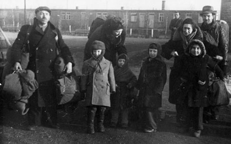 Ankunft polnischer Juden im Displaced-Persons-Lager Frankfurt-Zeilsheim, 1946