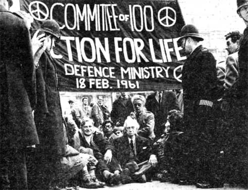 Bertrand Russell in front of the British Ministry of Defence