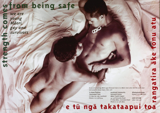 Abb. 2: »strength comes from being safe«. Auckland Community Outreach Centre, Maori Youth Project Te Waka Āwhina Takataapui Tase Auckland, 42,5 x 59,3 cm, ca. 1994 (Plakatsammlung, Museum für Gestaltung Zürich, Zürcher Hochschule der Künste) Abb. 2: »strength comes from being safe«. Auckland Community Outreach Centre, Maori Youth Project Te Waka Āwhina Takataapui Tase Auckland, 42,5 x 59,3 cm, ca. 1994 (Plakatsammlung, Museum für Gestaltung Zürich, Zürcher Hochschule der Künste)