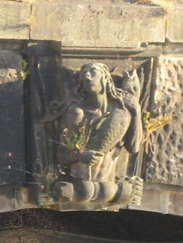 Personifikation der Spree an der nordwestlichen Fassade